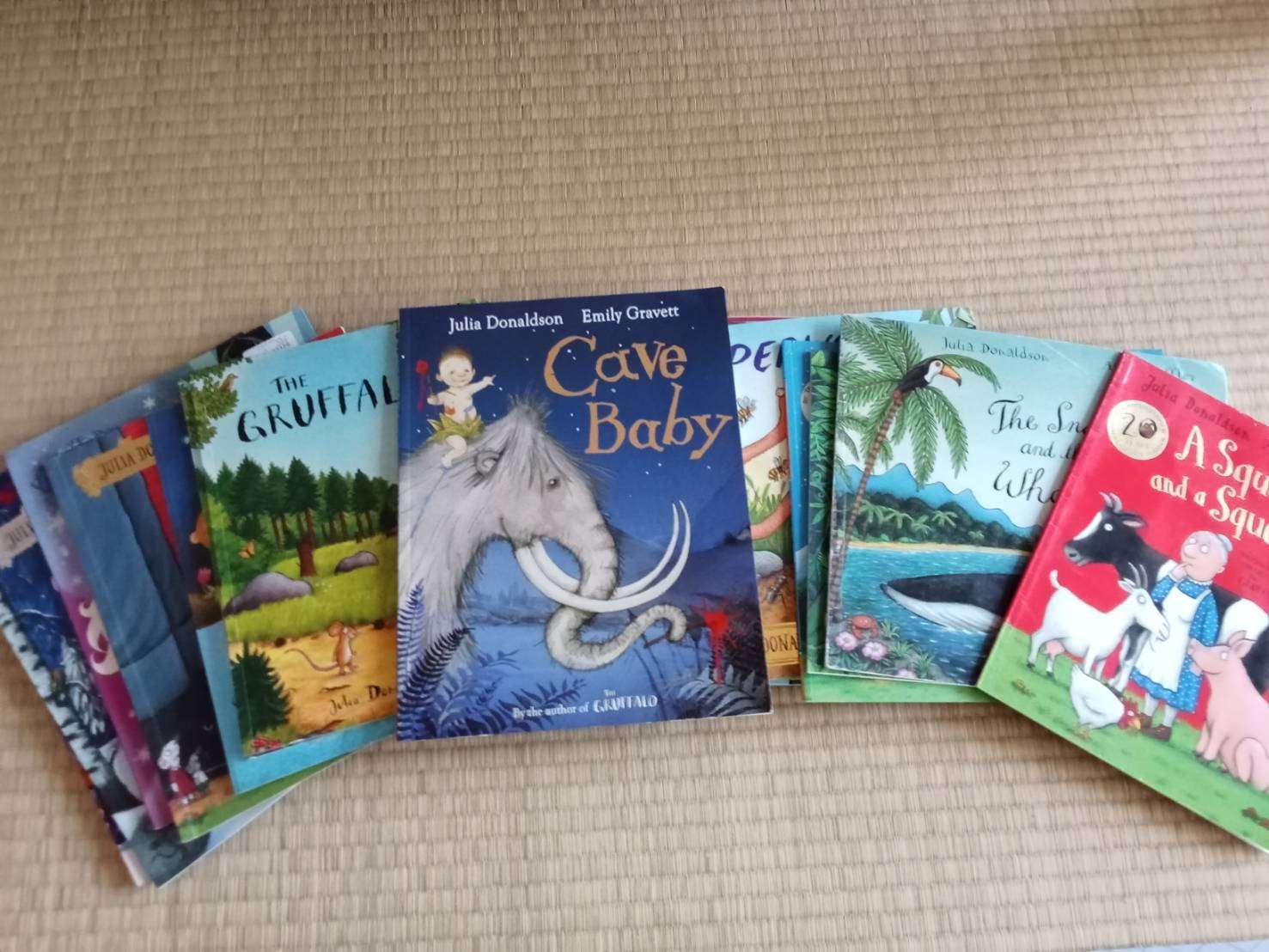 【岐阜の英会話】新しい絵本が仲間入りしました。